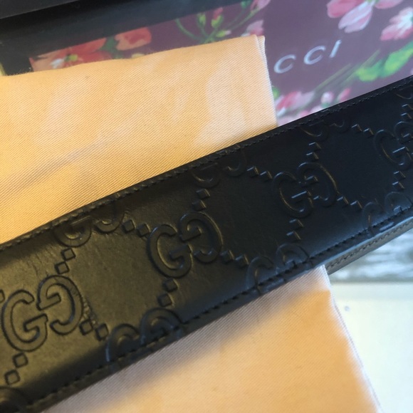 ❤️SOLD❤️Authentic Black And Gold Gucci Belt - Picture 6 of 16